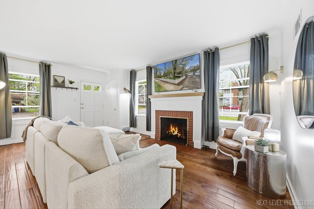 923 South Avenue, St. Charles, IL 60174