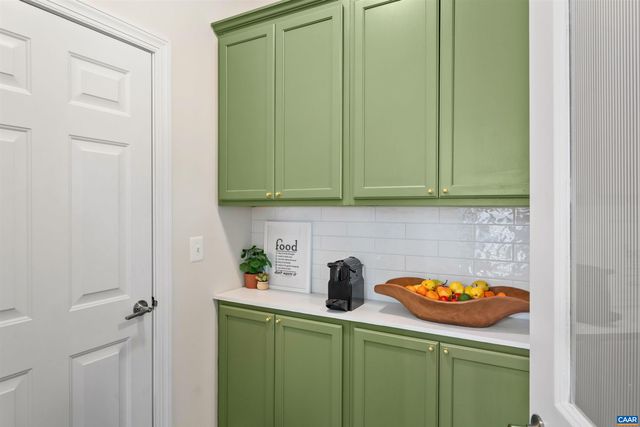 222 BISHOPGATE LN, Crozet, VA 22932