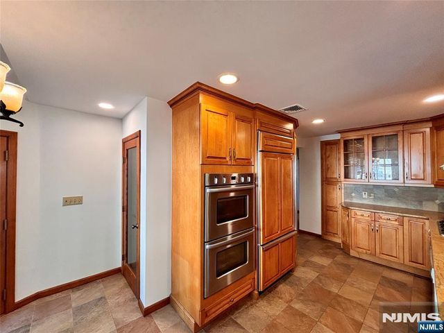447 Manchester Avenue, Haledon, NJ 07508