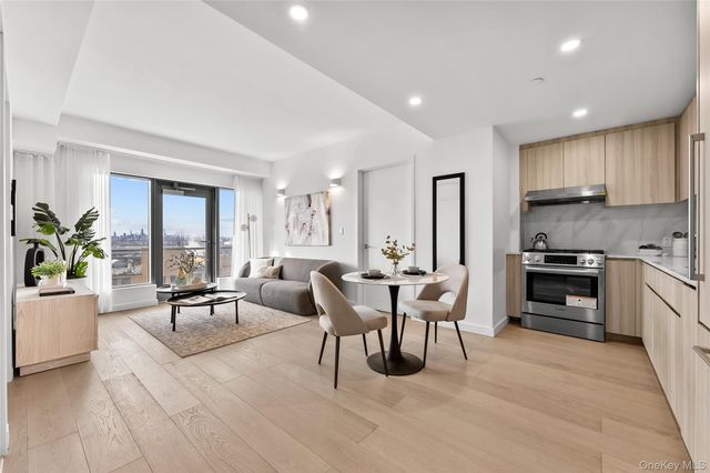 33-71 Prince Street 14H, Flushing, NY 11354