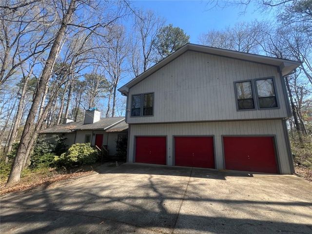 380 Madeira Circle SW, Smyrna, GA 30082