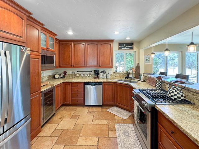 26525 Table Meadow Rd, Auburn, CA 95602