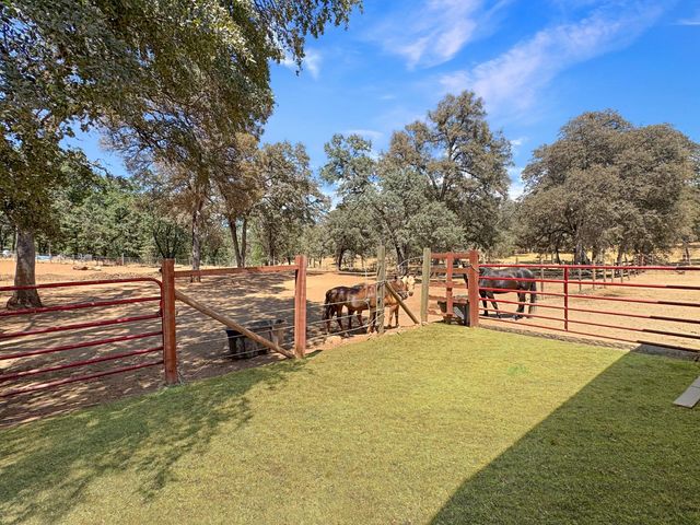 26525 Table Meadow Rd, Auburn, CA 95602
