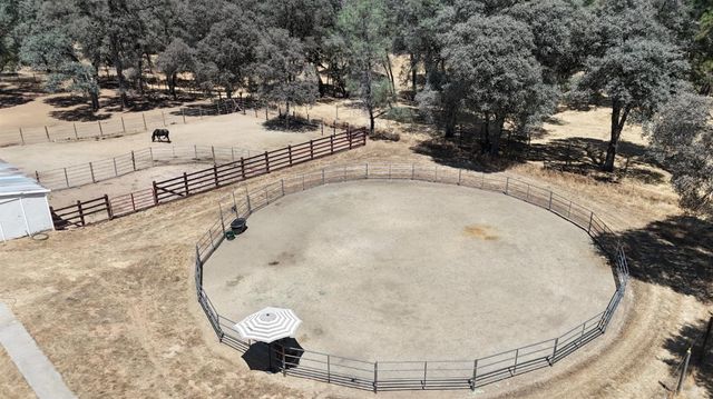 26525 Table Meadow Rd, Auburn, CA 95602