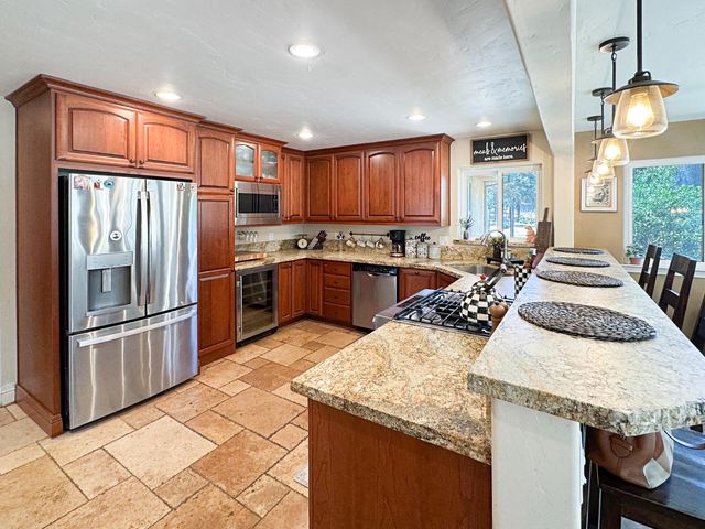 26525 Table Meadow Rd, Auburn, CA 95602