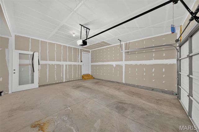 108 Tiber Way, St Charles, MO 63301