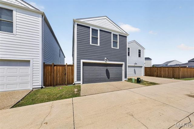 108 Tiber Way, St Charles, MO 63301