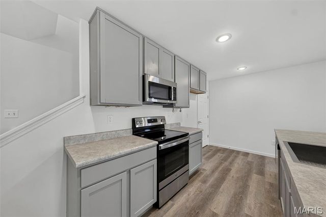 108 Tiber Way, St Charles, MO 63301