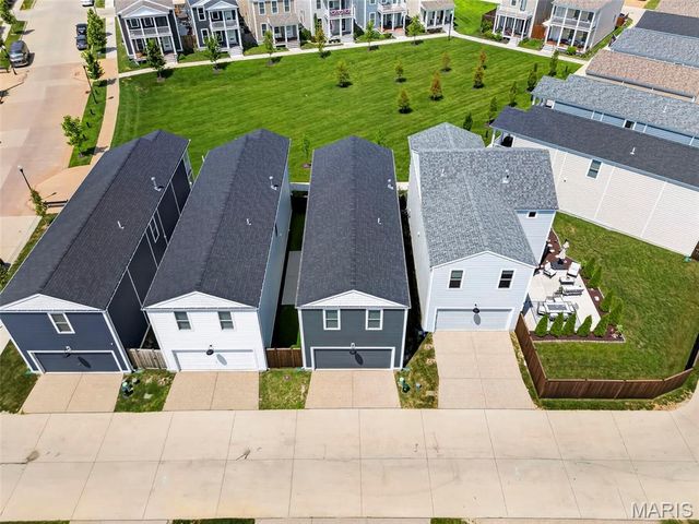 108 Tiber Way, St Charles, MO 63301