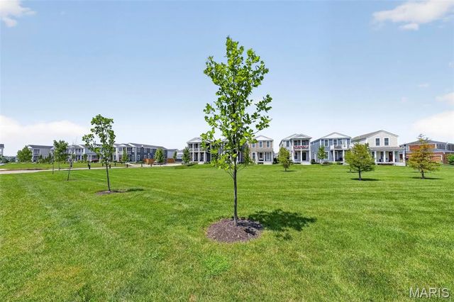 108 Tiber Way, St Charles, MO 63301