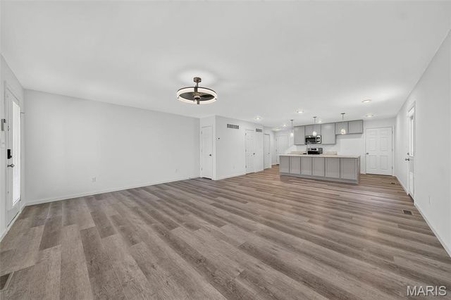 108 Tiber Way, St Charles, MO 63301