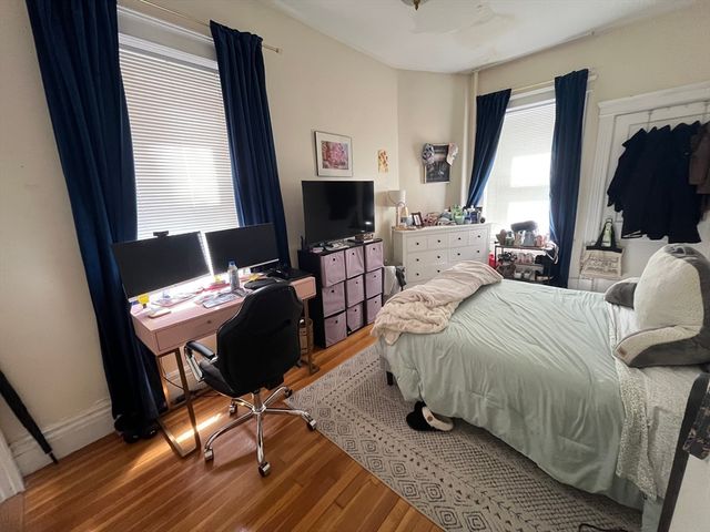 1033 Beacon Street 1, Brookline, MA 02446