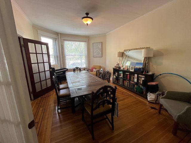 1033 Beacon Street 1, Brookline, MA 02446