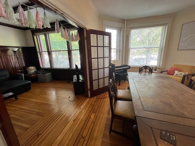 1033 Beacon Street 1, Brookline, MA 02446