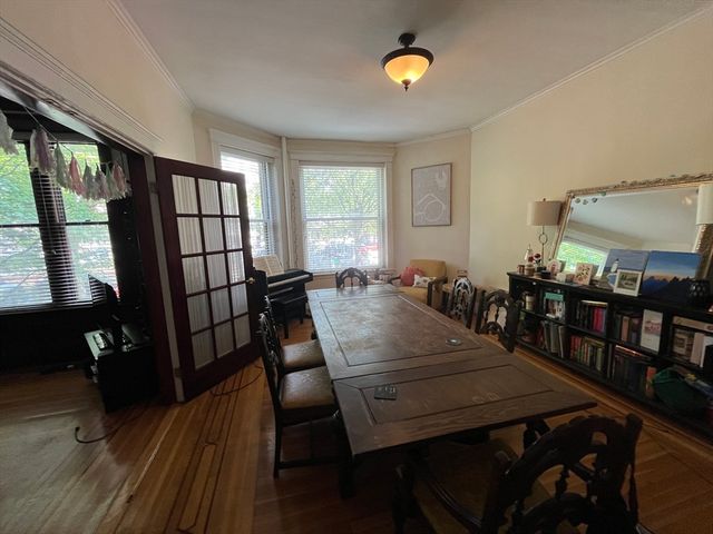 1033 Beacon Street 1, Brookline, MA 02446