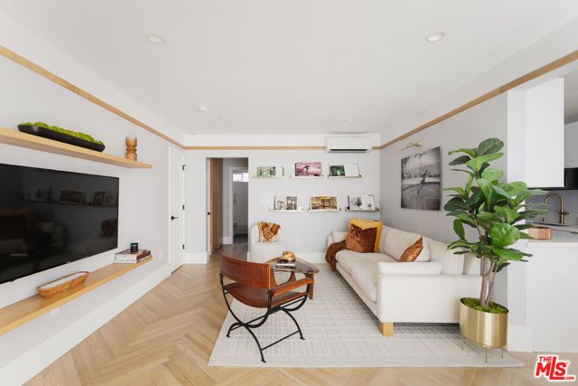 536 N Orlando Avenue 2, Los Angeles, CA 90048