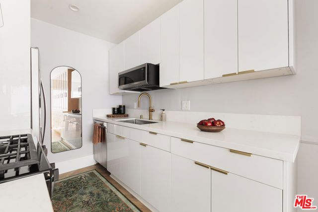 536 N Orlando Avenue 2, Los Angeles, CA 90048