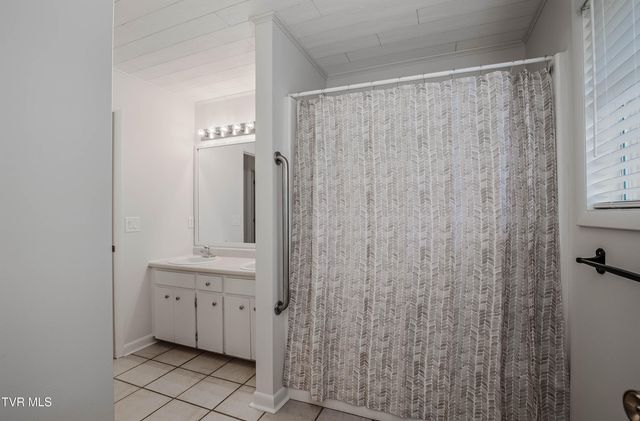 111 Brandon Lane, Jonesborough, TN 37659