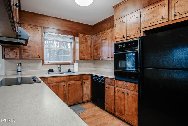 111 Brandon Lane, Jonesborough, TN 37659