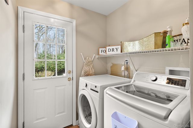 251 Oakwood Road, Oakdale, NY 11769