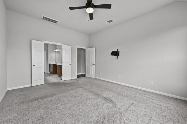 6709 Golden Bough LN, Pflugerville, TX 78660