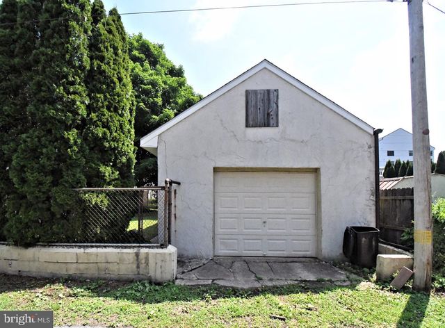 210 S CHESTNUT ST, Ambler, PA 19002