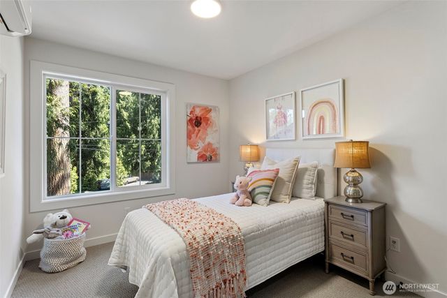 12831 NE 78th Place, Kirkland, WA 98033
