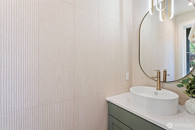 12831 NE 78th Place, Kirkland, WA 98033