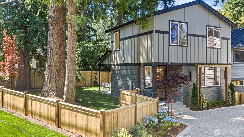 12831 NE 78th Place, Kirkland, WA 98033