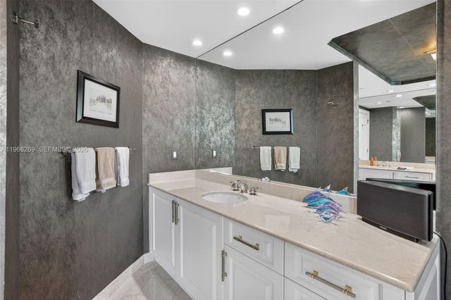 2845 NE 9th St 504, Fort Lauderdale, FL 33304