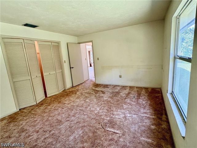 2353 Abbey CT, Naples, FL 34112