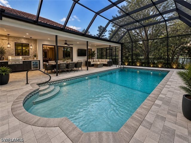 2353 Abbey CT, Naples, FL 34112