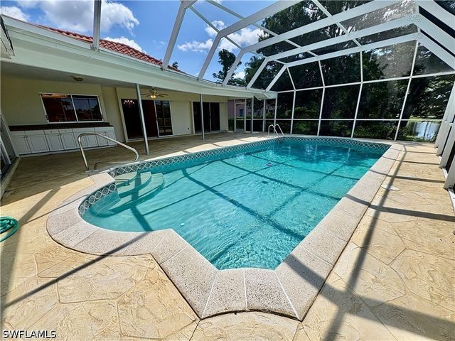 2353 Abbey CT, Naples, FL 34112