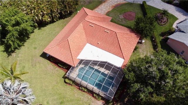 2353 Abbey CT, Naples, FL 34112