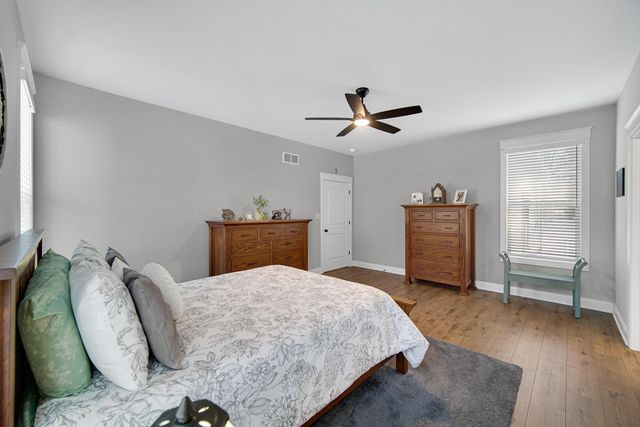 212 N 600 W, Valparaiso, IN 46385