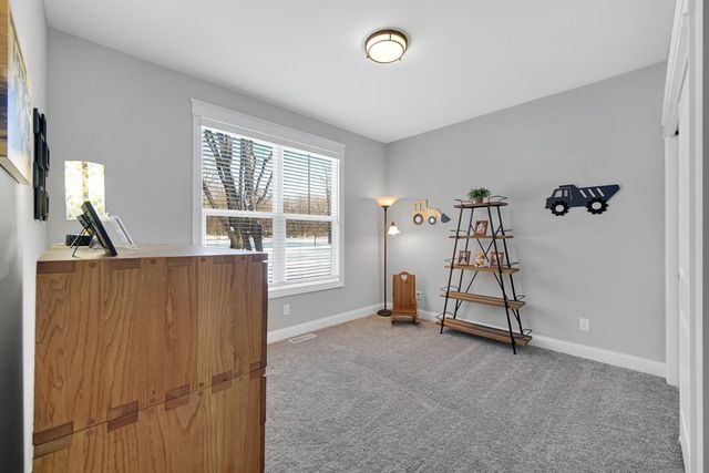 212 N 600 W, Valparaiso, IN 46385