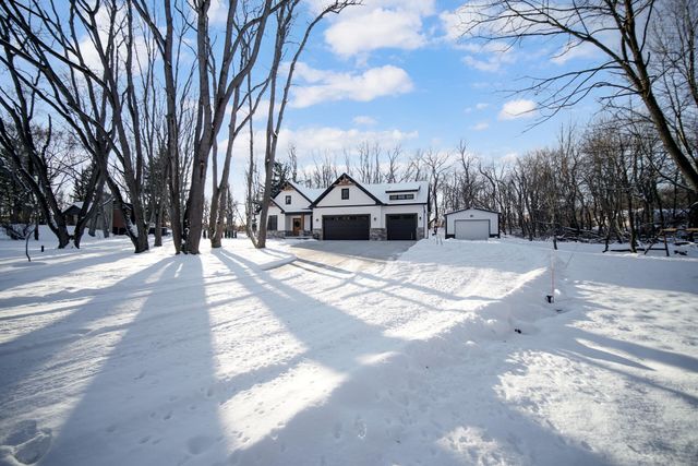 212 N 600 W, Valparaiso, IN 46385