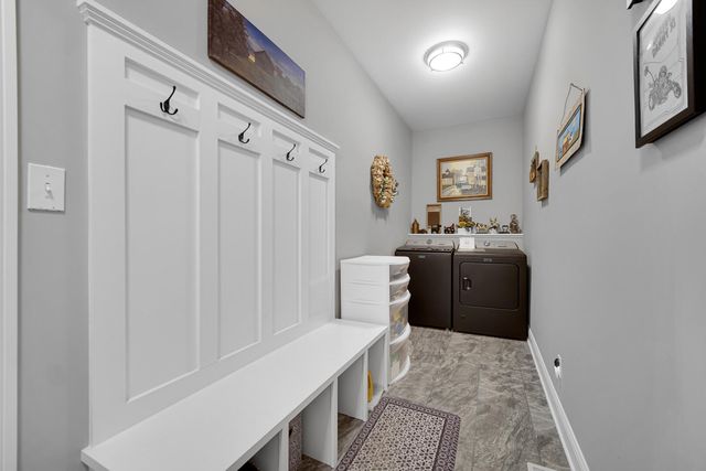 212 N 600 W, Valparaiso, IN 46385