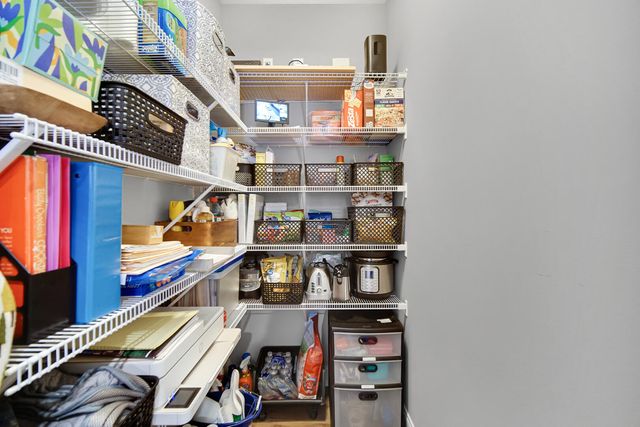 212 N 600 W, Valparaiso, IN 46385