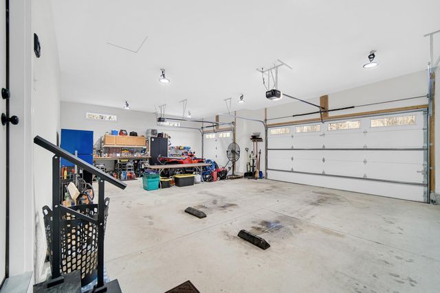 212 N 600 W, Valparaiso, IN 46385