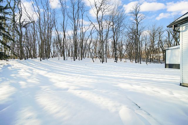 212 N 600 W, Valparaiso, IN 46385