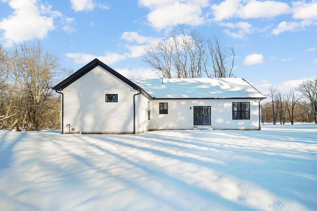 212 N 600 W, Valparaiso, IN 46385