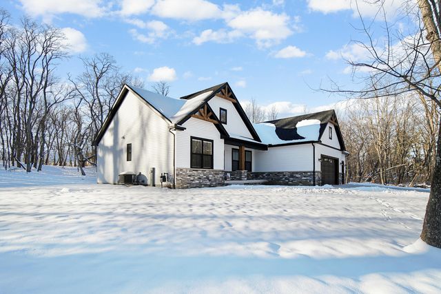 212 N 600 W, Valparaiso, IN 46385