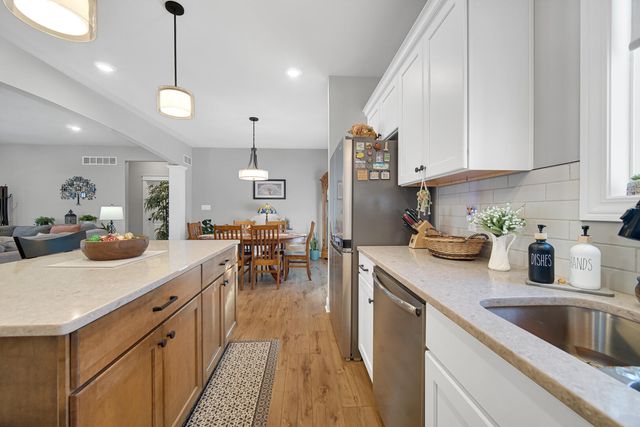 212 N 600 W, Valparaiso, IN 46385