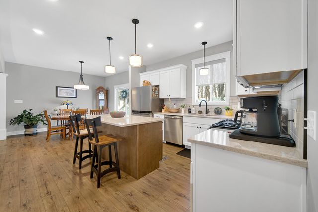 212 N 600 W, Valparaiso, IN 46385