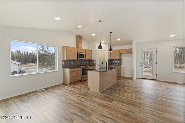 L2 B7 E Star Garnet Circle, Wasilla, AK 99654