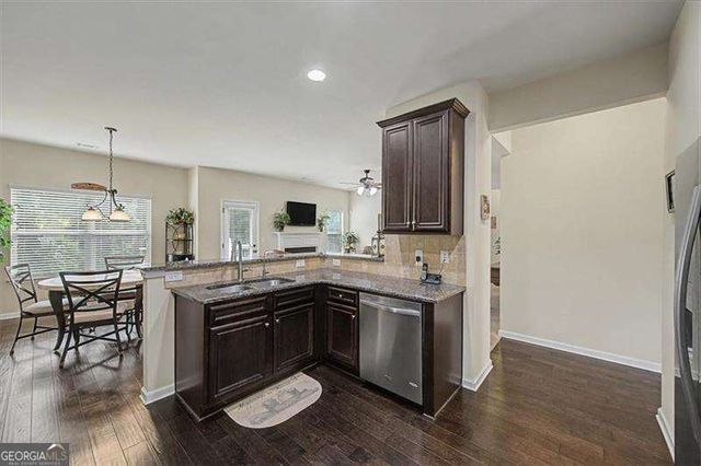 464 Silver Oak Drive, Dallas, GA 30132