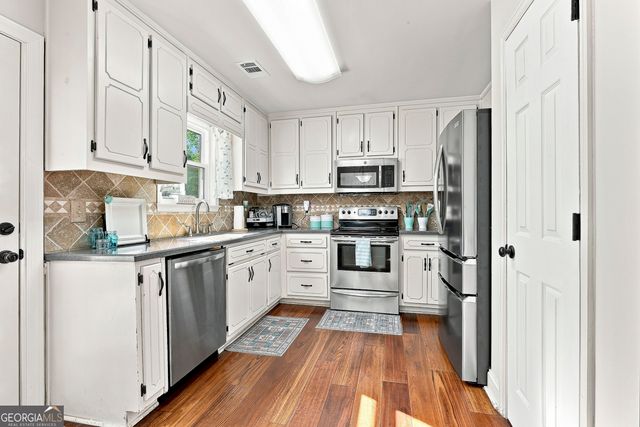 13 Lassetter Road, Sharpsburg, GA 30277