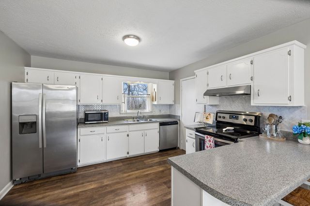 968 Woodhaven Rd, Lyles, TN 37098