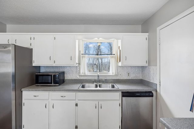 968 Woodhaven Rd, Lyles, TN 37098